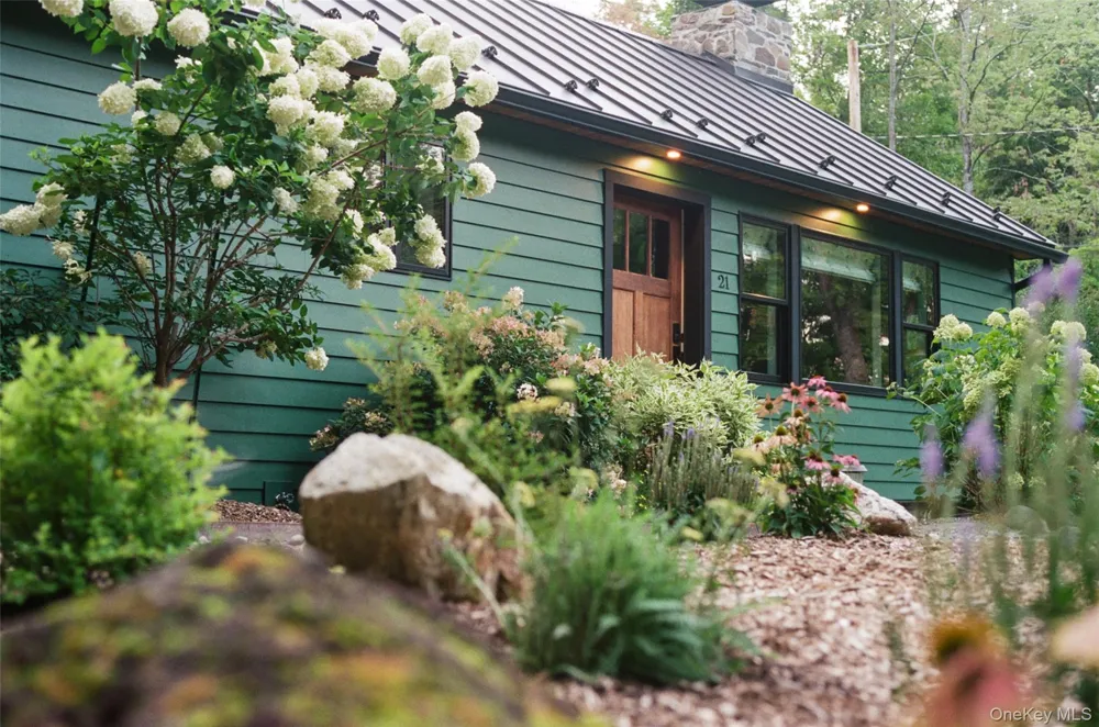 21 Vandermark Road Woodstock, NY 12498