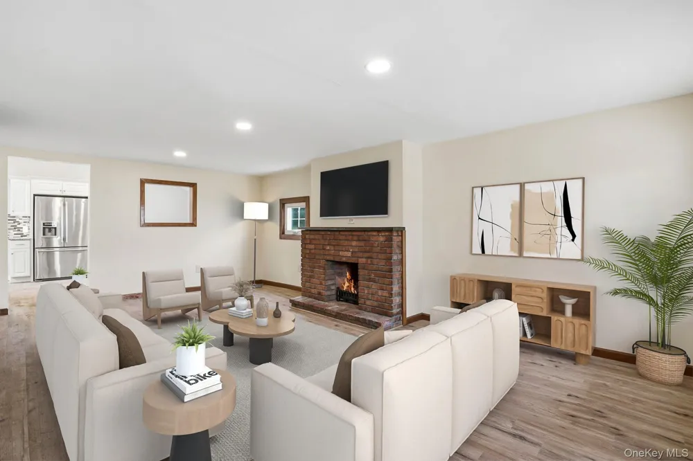 194 Smith Street Poughkeepsie, NY 12601