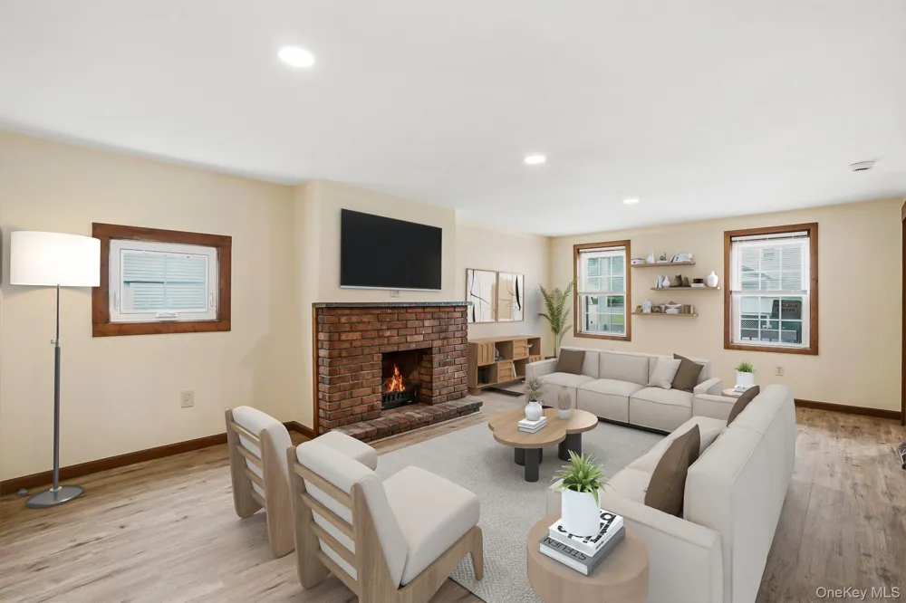 194 Smith Street Poughkeepsie, NY 12601