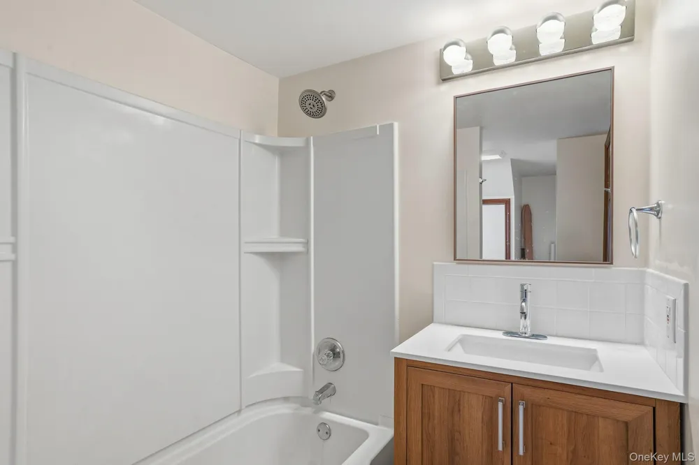 194 Smith Street Poughkeepsie, NY 12601