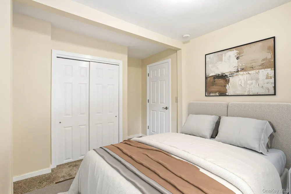 194 Smith Street Poughkeepsie, NY 12601