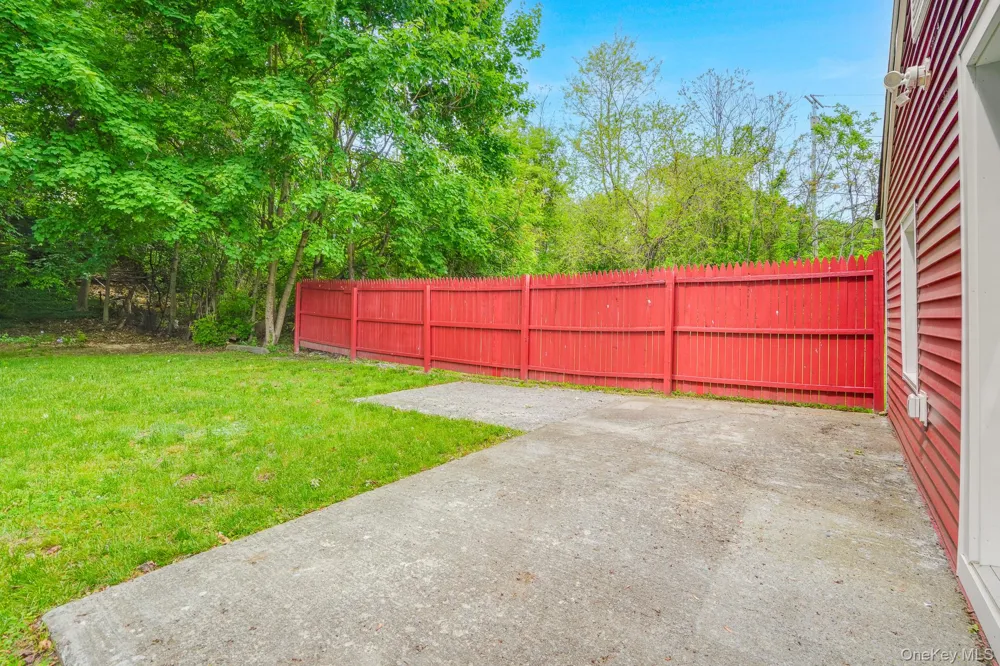 194 Smith Street Poughkeepsie, NY 12601