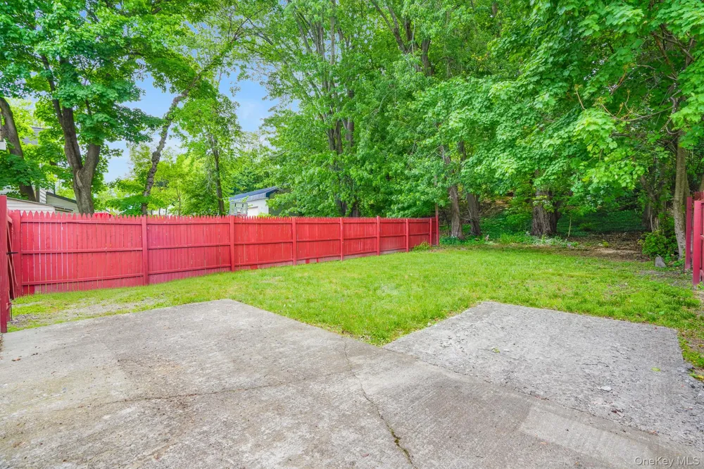 194 Smith Street Poughkeepsie, NY 12601