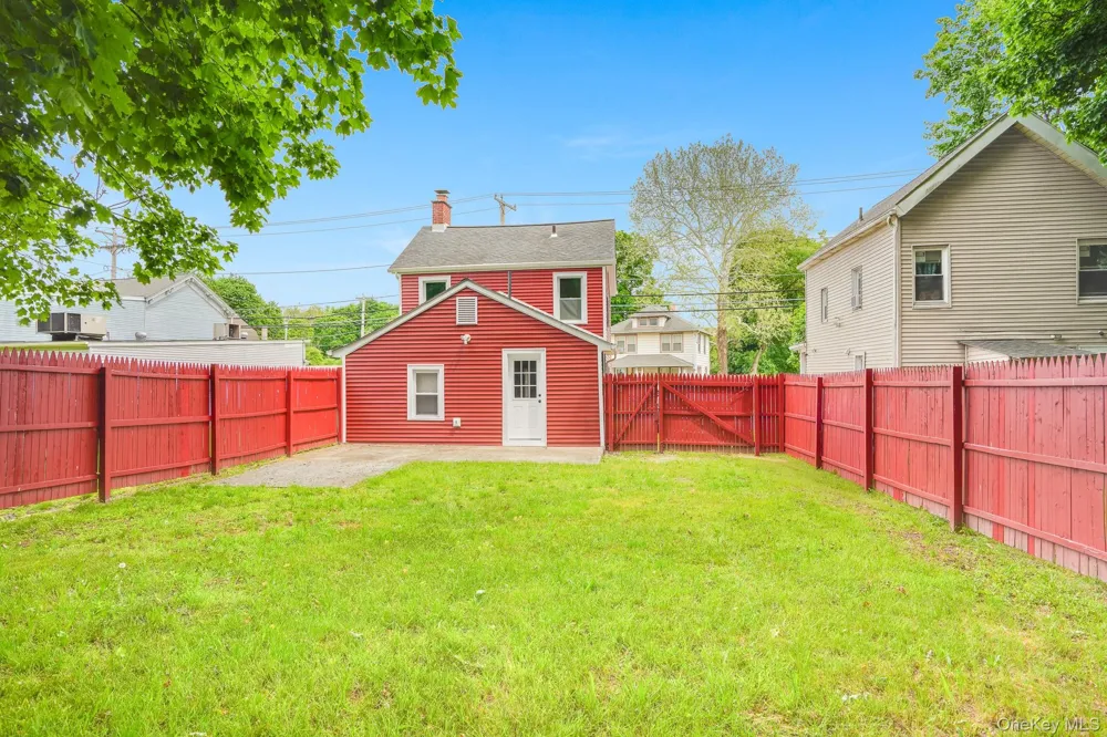 194 Smith Street Poughkeepsie, NY 12601
