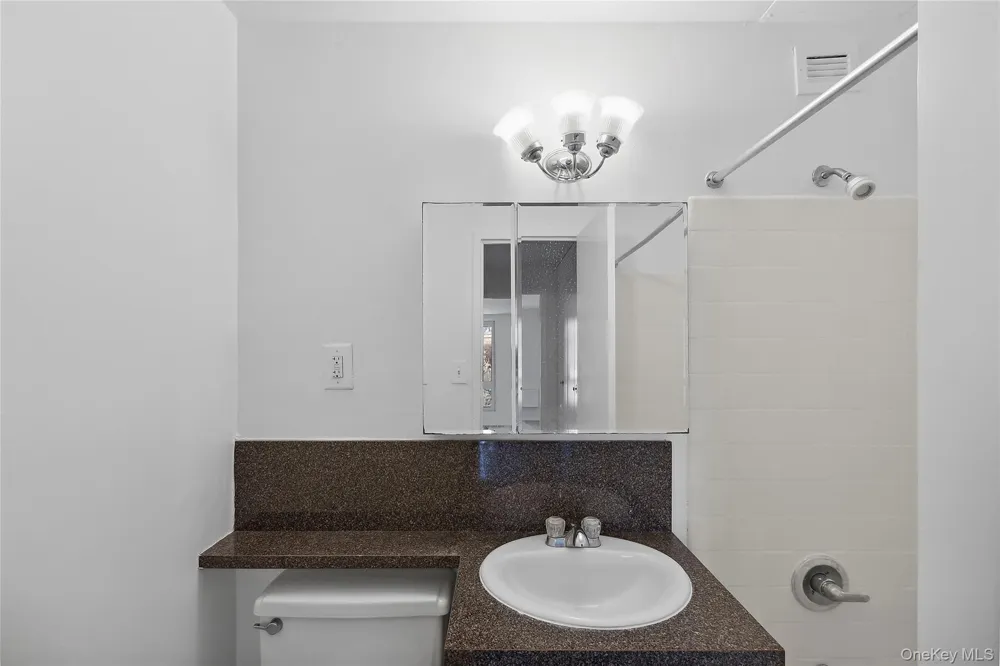 201 Ravine Avenue #4H Yonkers, NY 10701
