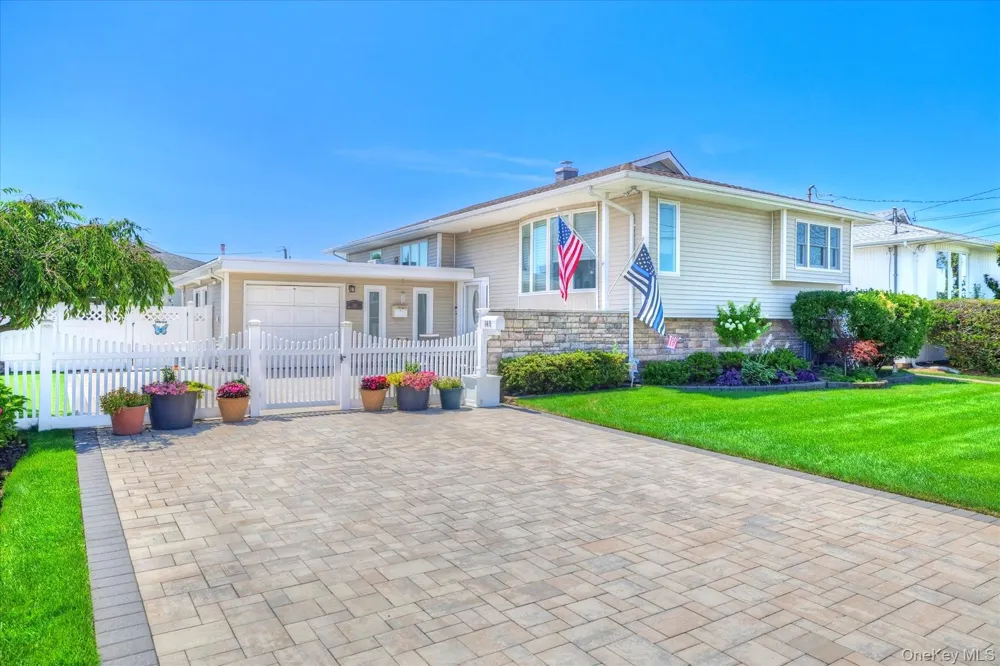165 Elaine Drive Oceanside, NY 11572