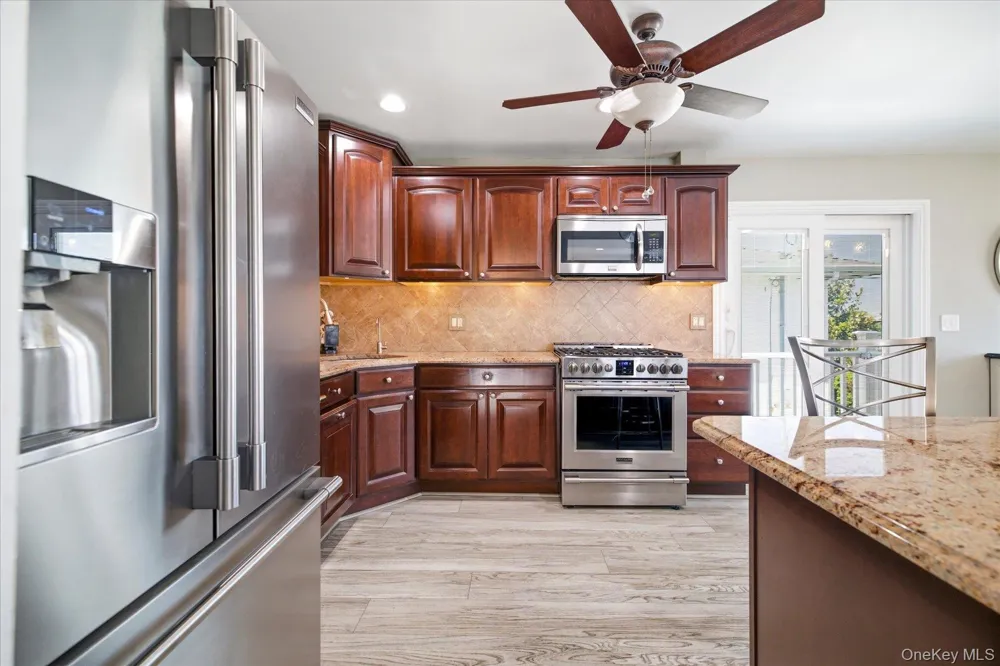 165 Elaine Drive Oceanside, NY 11572