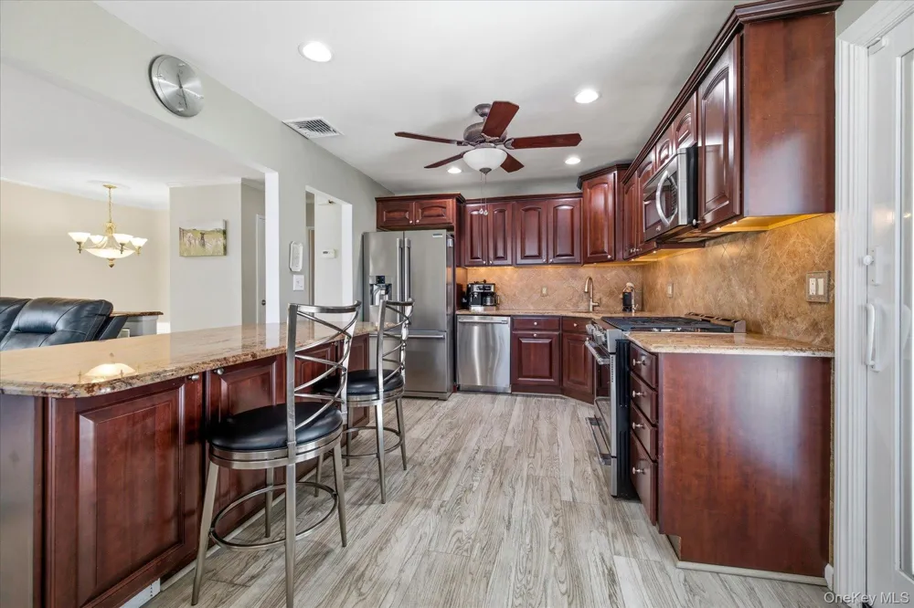 165 Elaine Drive Oceanside, NY 11572