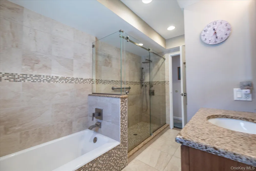 165 Elaine Drive Oceanside, NY 11572