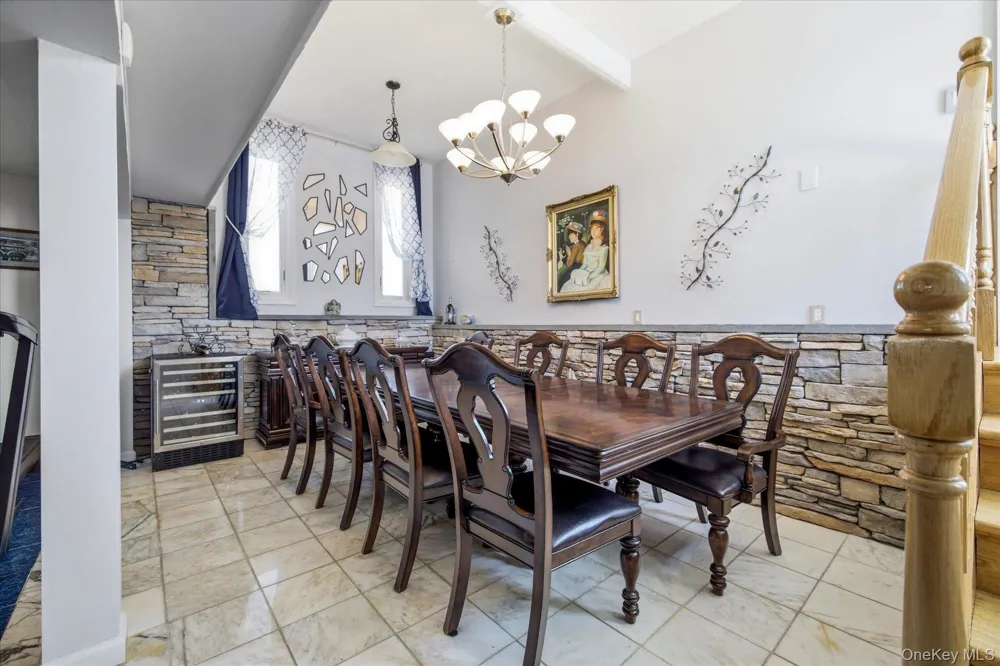 165 Elaine Drive Oceanside, NY 11572