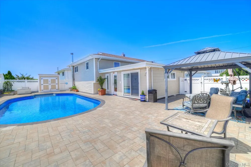 165 Elaine Drive Oceanside, NY 11572