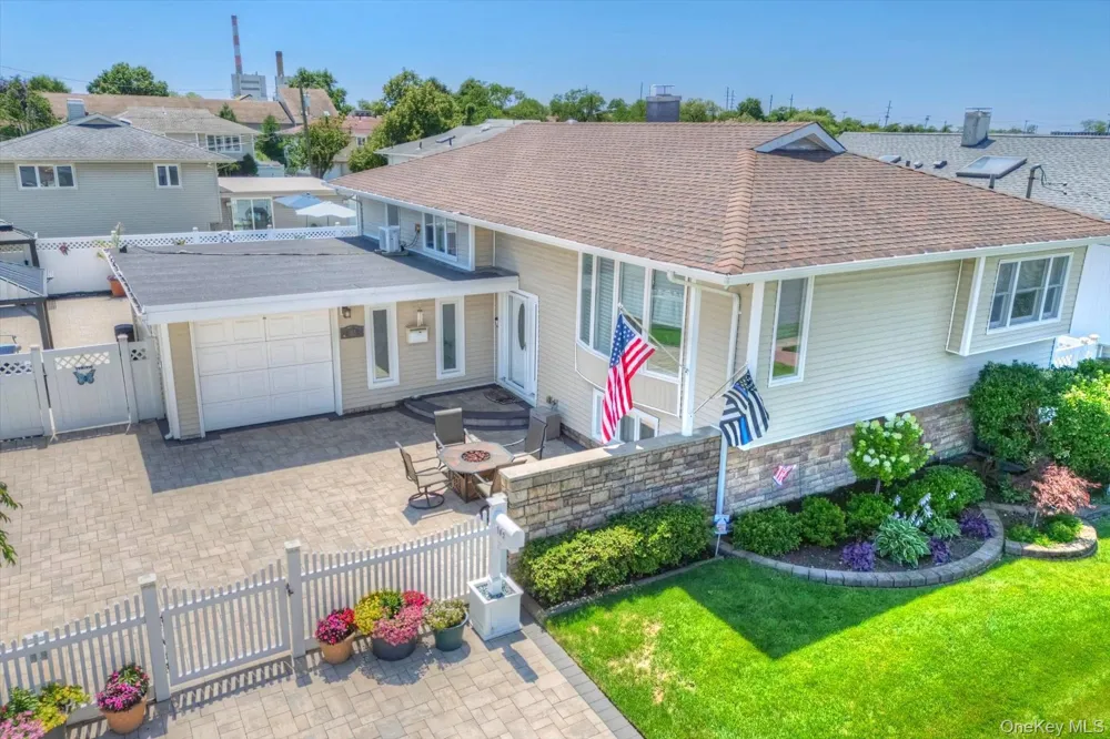 165 Elaine Drive Oceanside, NY 11572