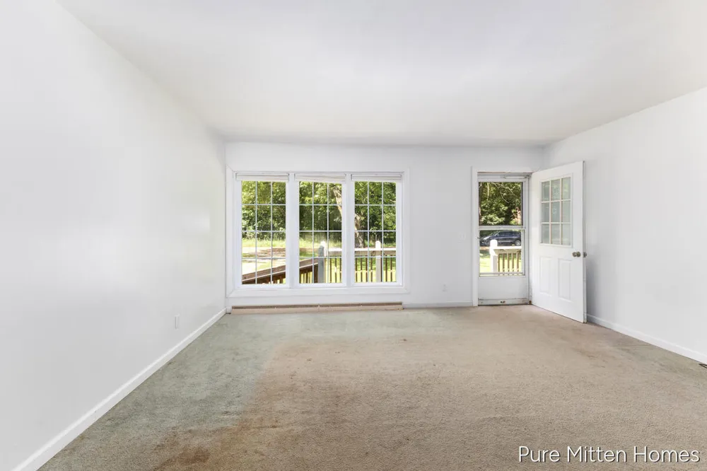 6118 Hawley Highway Belding, MI 48809