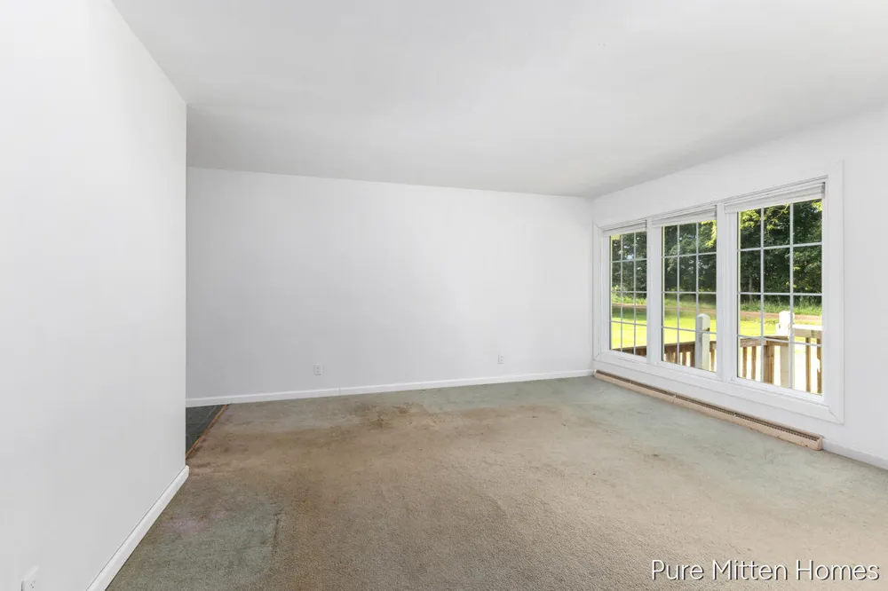 6118 Hawley Highway Belding, MI 48809