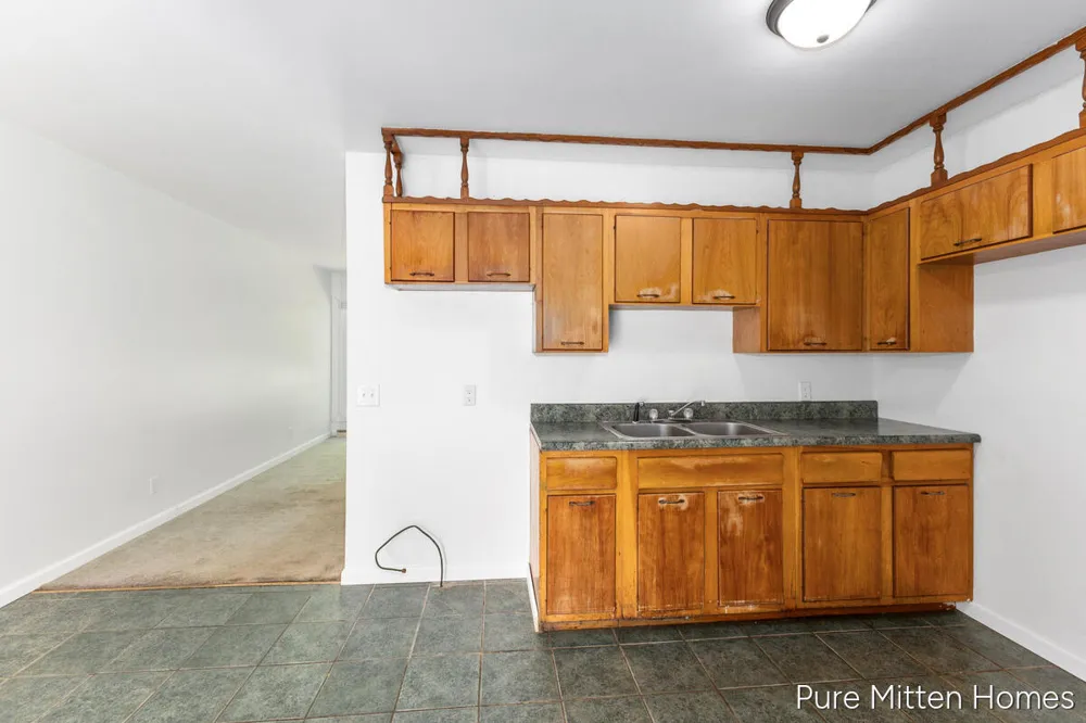 6118 Hawley Highway Belding, MI 48809