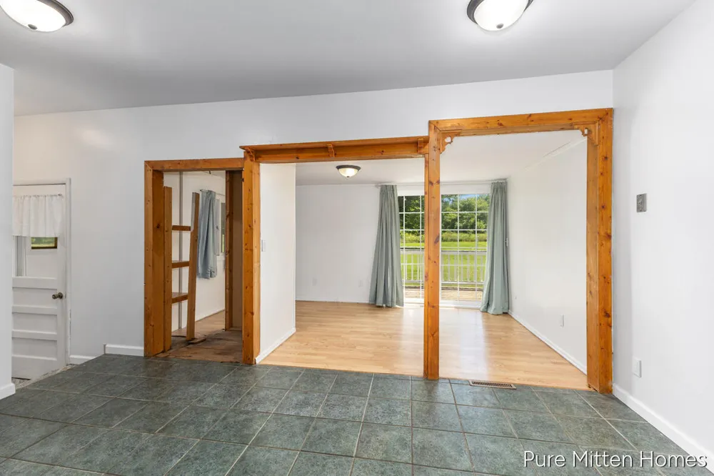 6118 Hawley Highway Belding, MI 48809