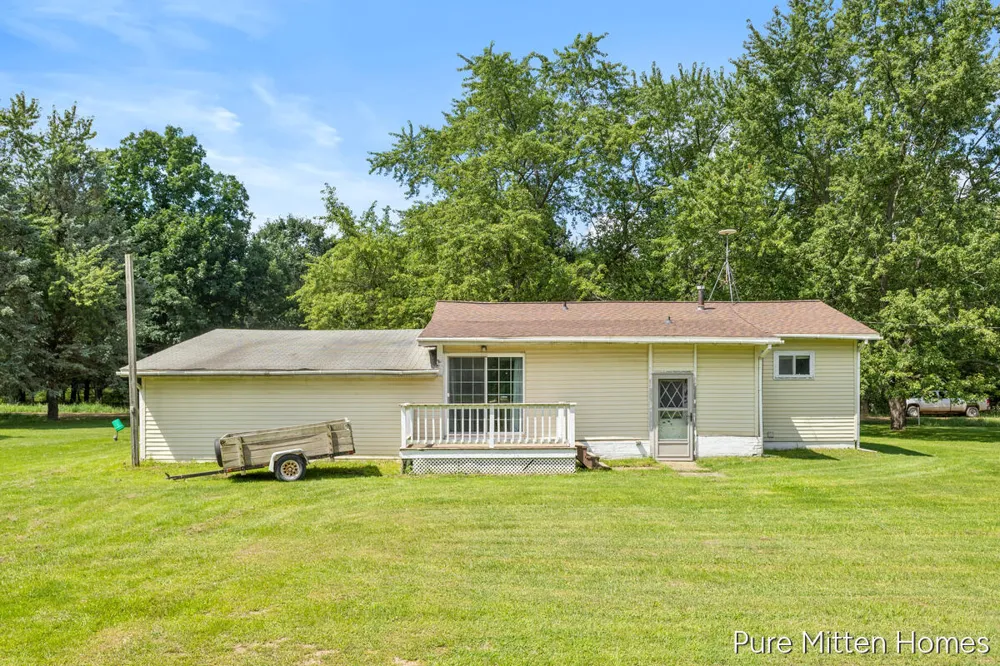 6118 Hawley Highway Belding, MI 48809