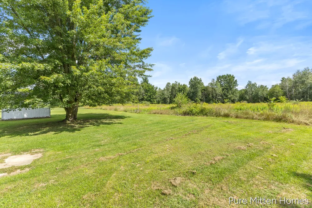 6118 Hawley Highway Belding, MI 48809