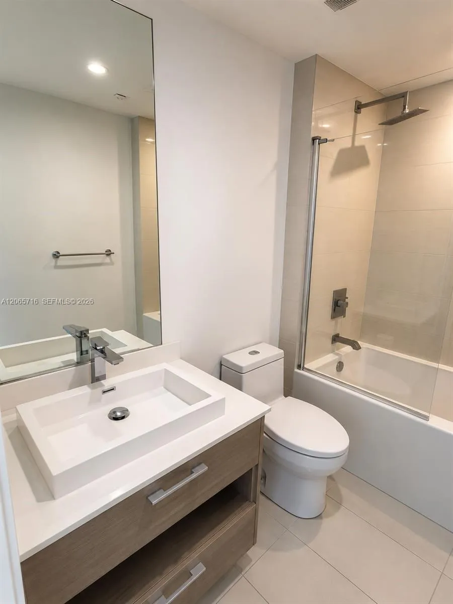 1300 S Miami Ave #1008 Miami, FL 33130