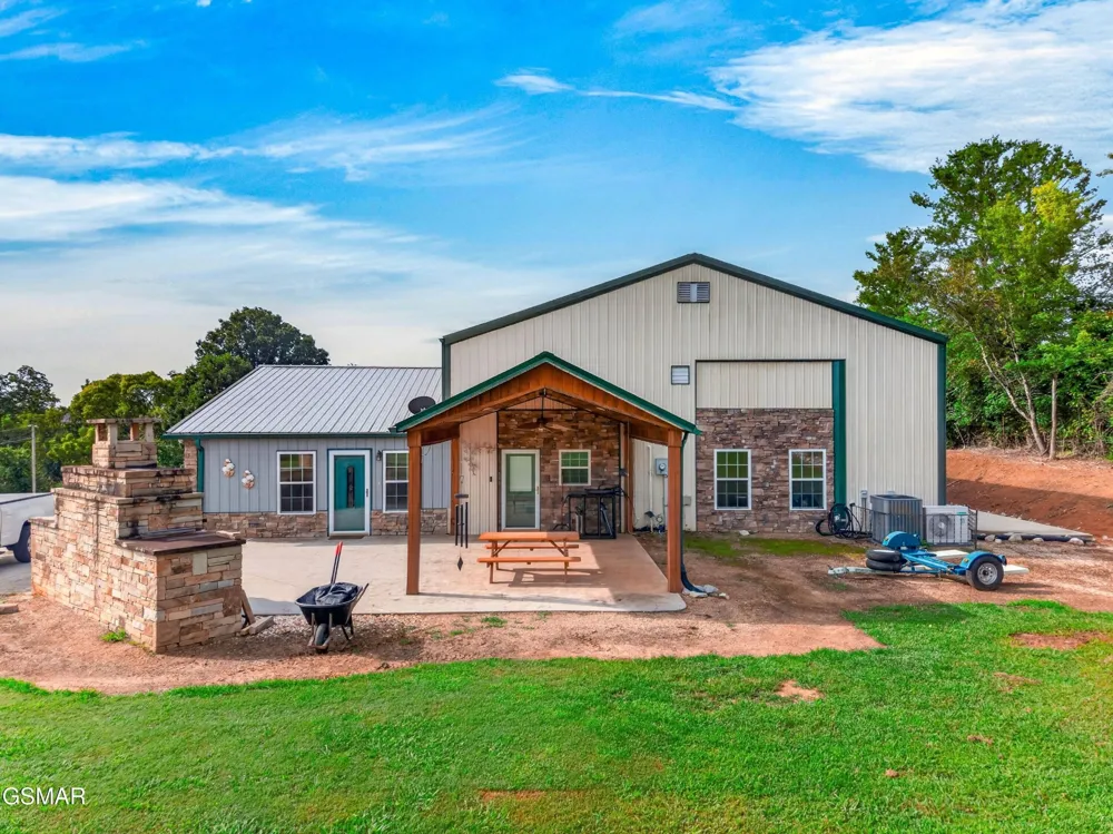 428 Shrader Road Dandridge, TN 37725
