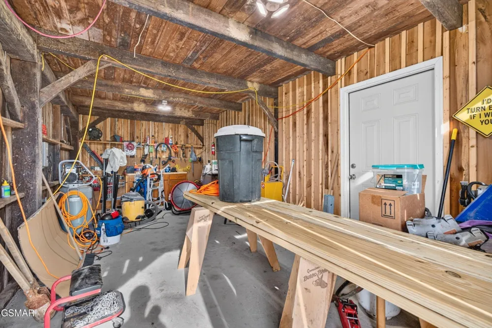 428 Shrader Road Dandridge, TN 37725