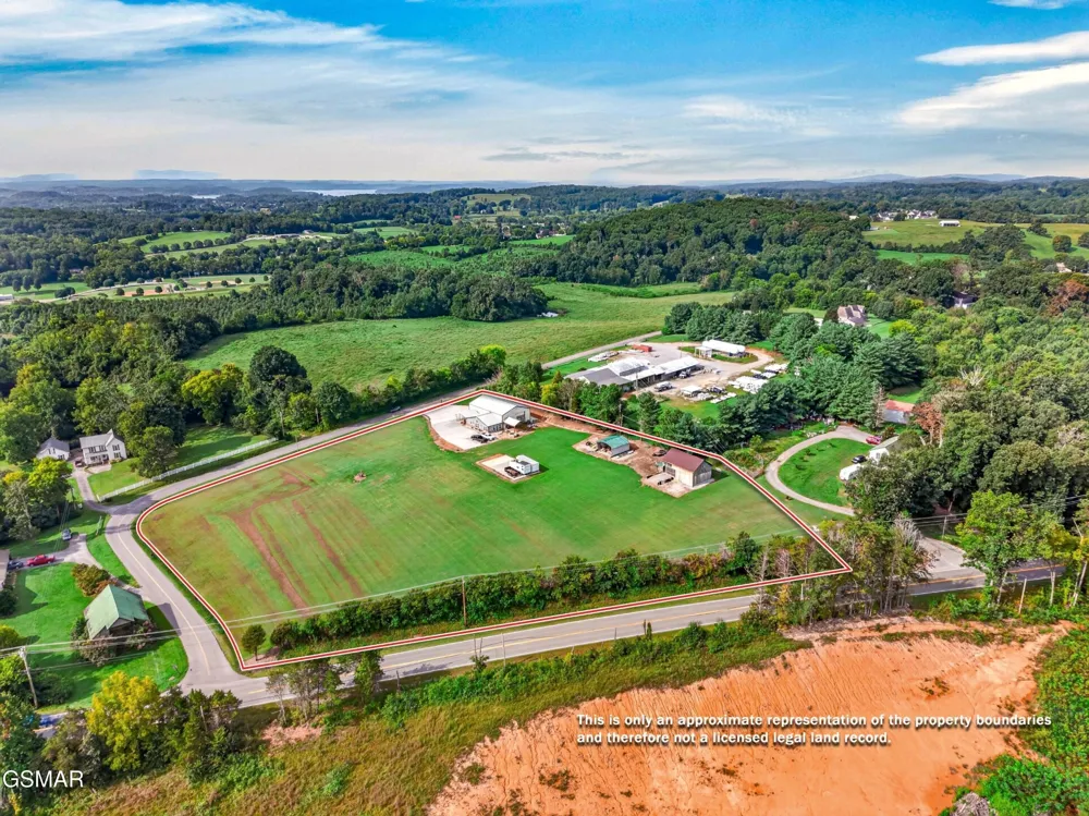 428 Shrader Road Dandridge, TN 37725
