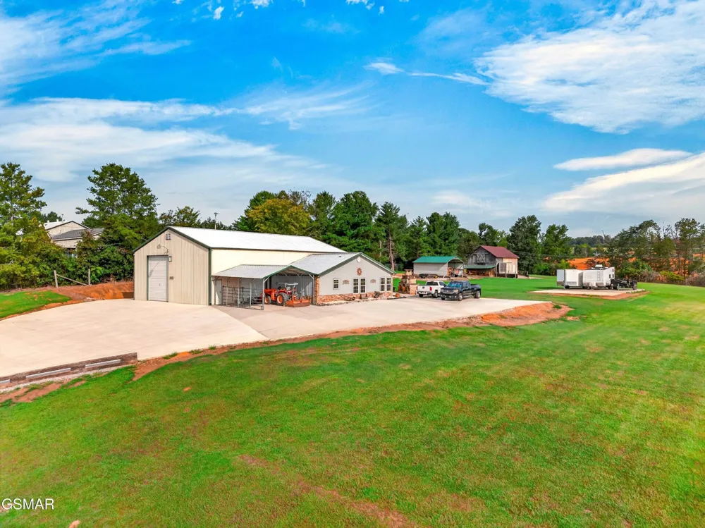 428 Shrader Road Dandridge, TN 37725