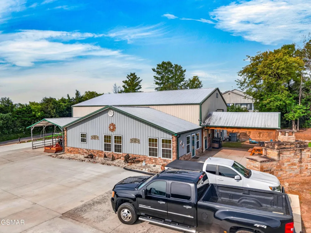 428 Shrader Road Dandridge, TN 37725