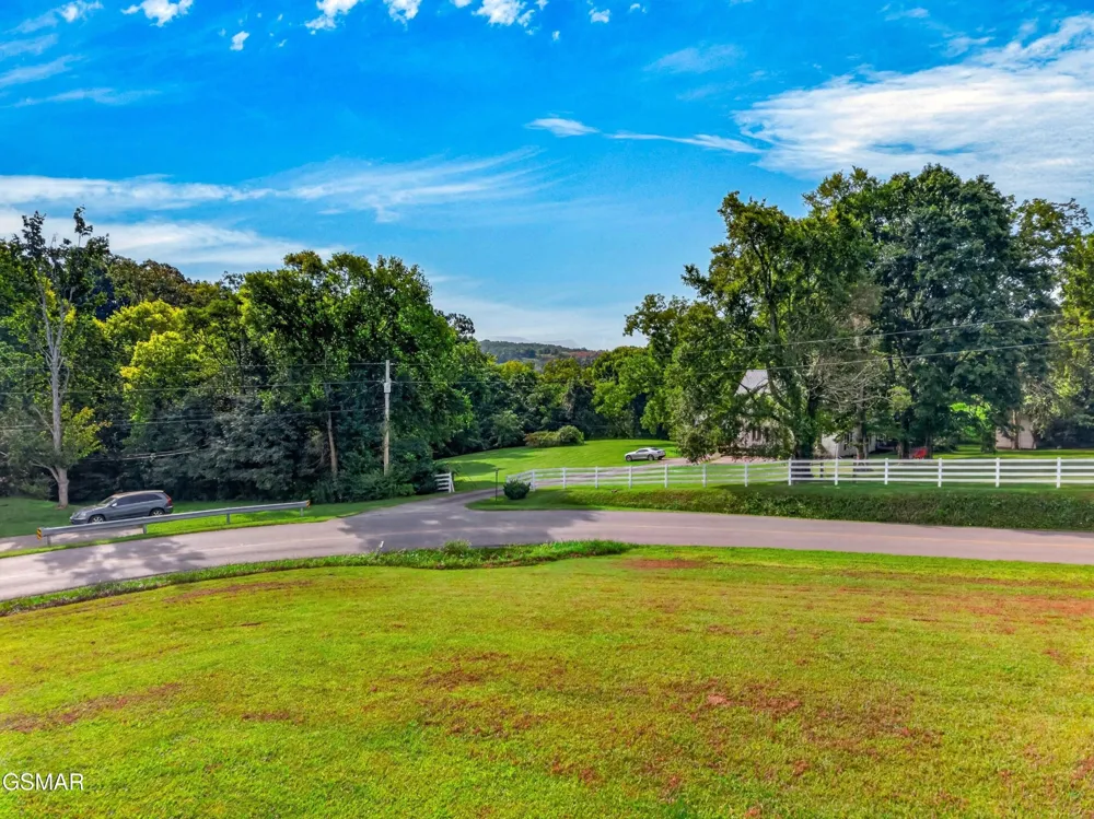 428 Shrader Road Dandridge, TN 37725
