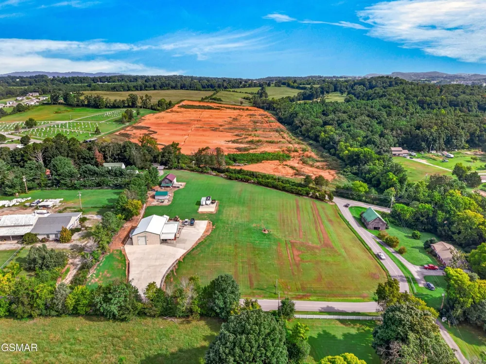 428 Shrader Road Dandridge, TN 37725