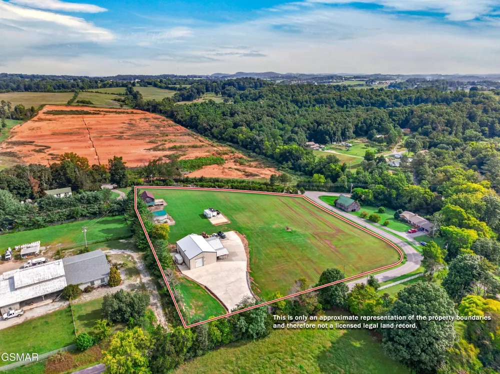 428 Shrader Road Dandridge, TN 37725