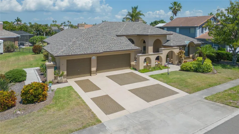 6602 SEABIRD WAY Apollo Beach, FL 33572