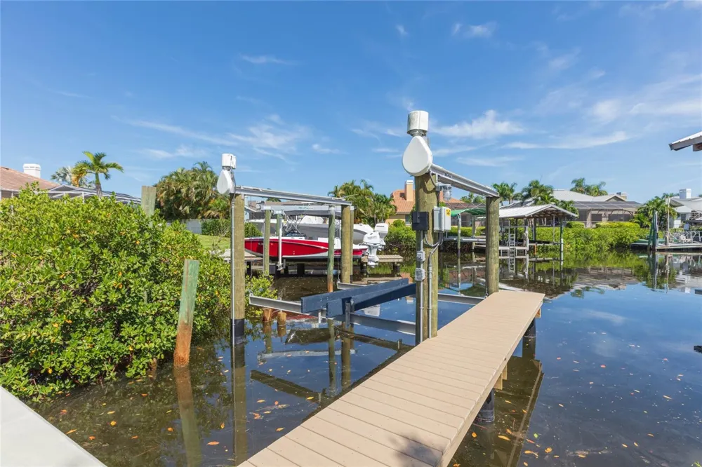 6602 SEABIRD WAY Apollo Beach, FL 33572
