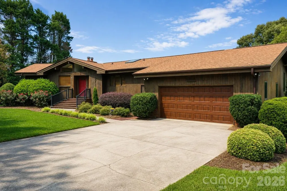 3711 Blendwood Lane NE Hickory, NC 28601