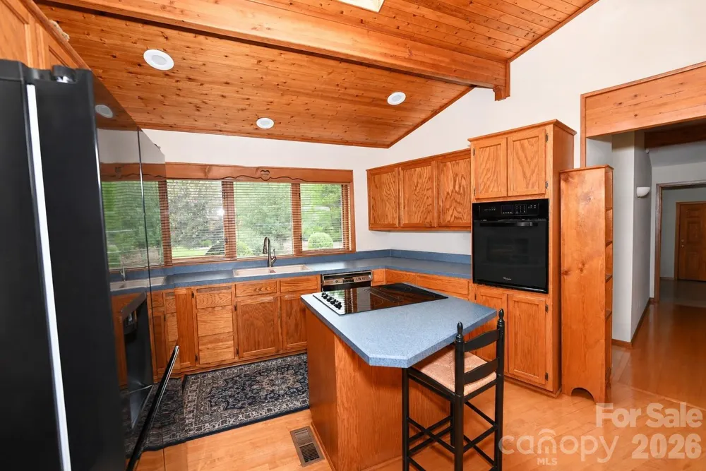 3711 Blendwood Lane NE Hickory, NC 28601