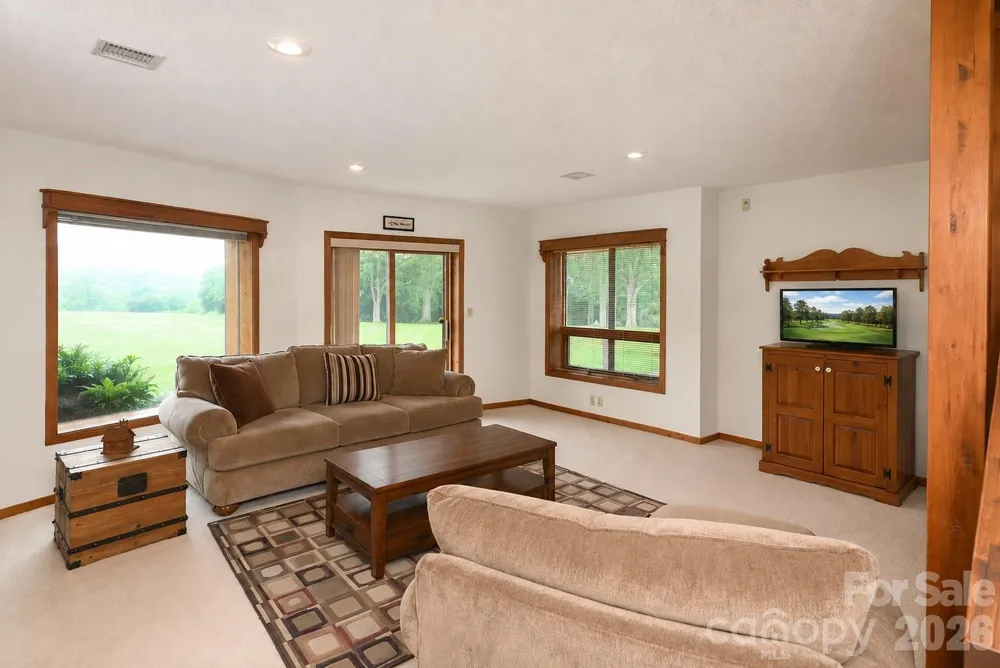 3711 Blendwood Lane NE Hickory, NC 28601