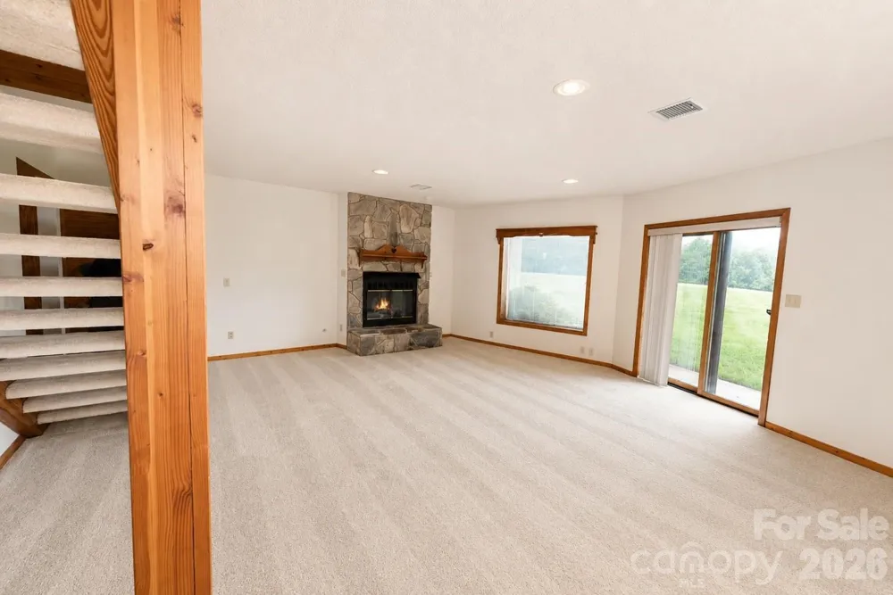 3711 Blendwood Lane NE Hickory, NC 28601