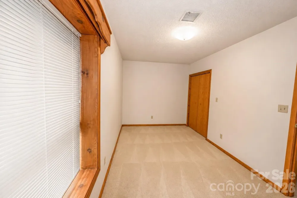 3711 Blendwood Lane NE Hickory, NC 28601