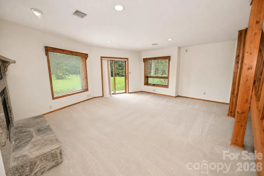 3711 Blendwood Lane NE Hickory, NC 28601