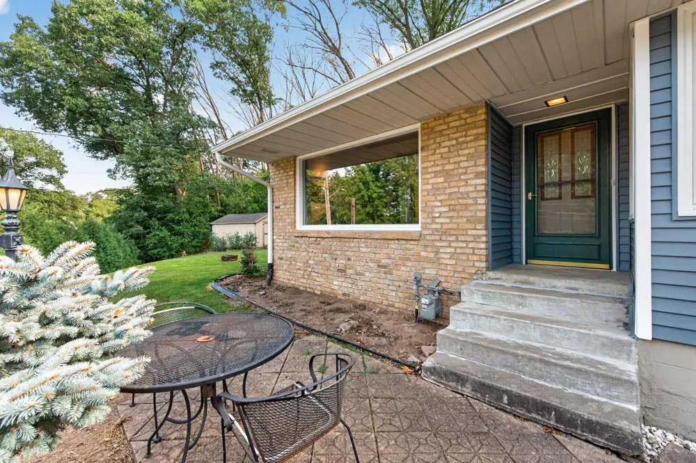 1417 Stickney Avenue South Saint Paul, MN 55075