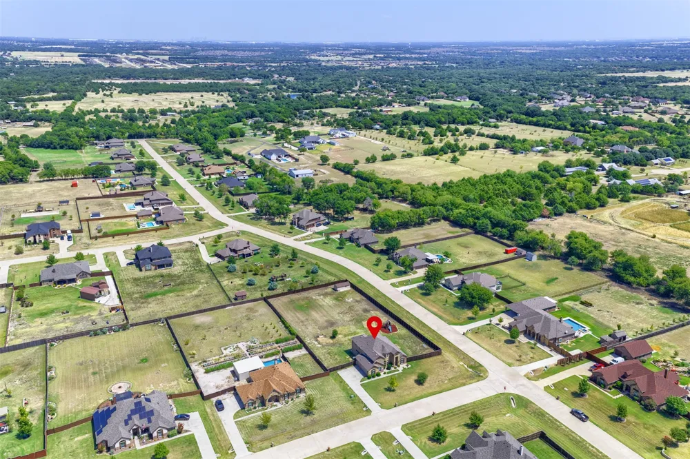 8871 Etta Court Waxahachie, TX 75167
