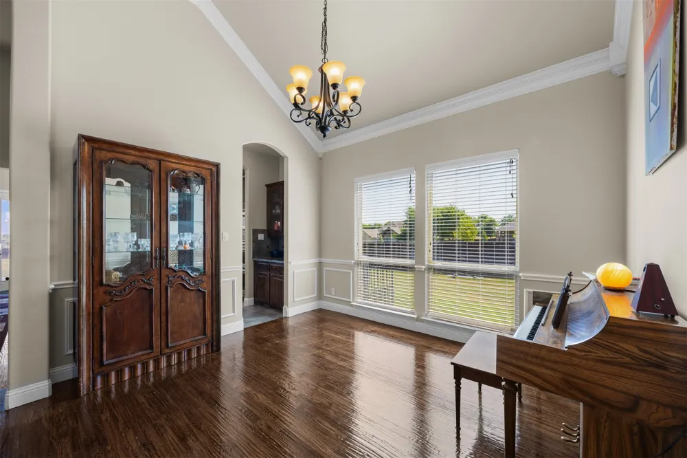 8871 Etta Court Waxahachie, TX 75167