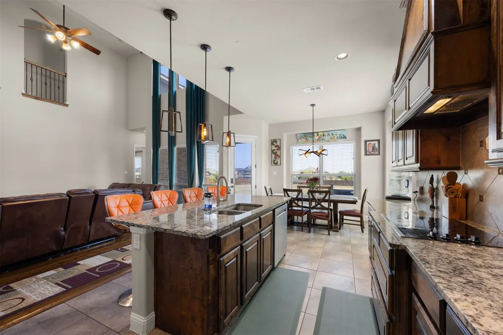 8871 Etta Court Waxahachie, TX 75167