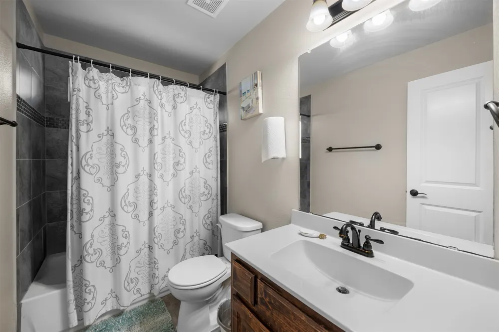 8871 Etta Court Waxahachie, TX 75167