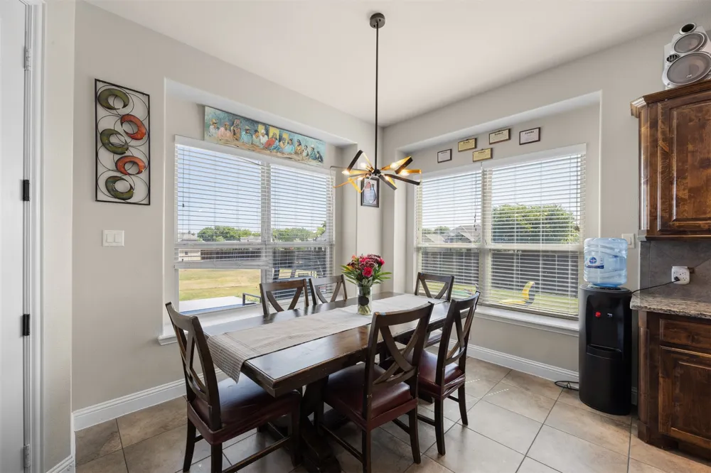 8871 Etta Court Waxahachie, TX 75167
