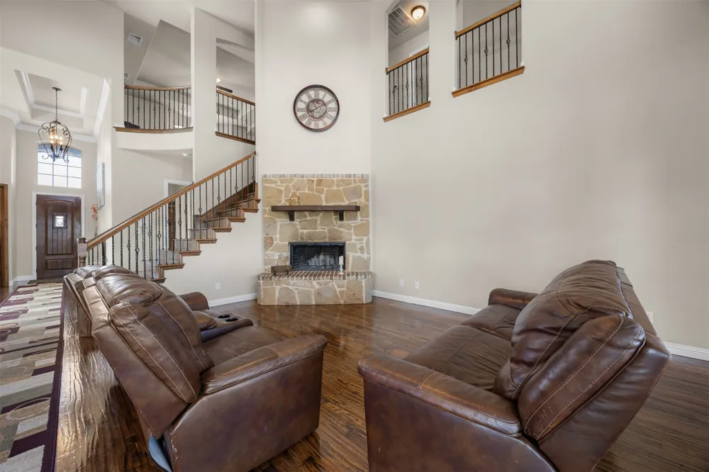 8871 Etta Court Waxahachie, TX 75167