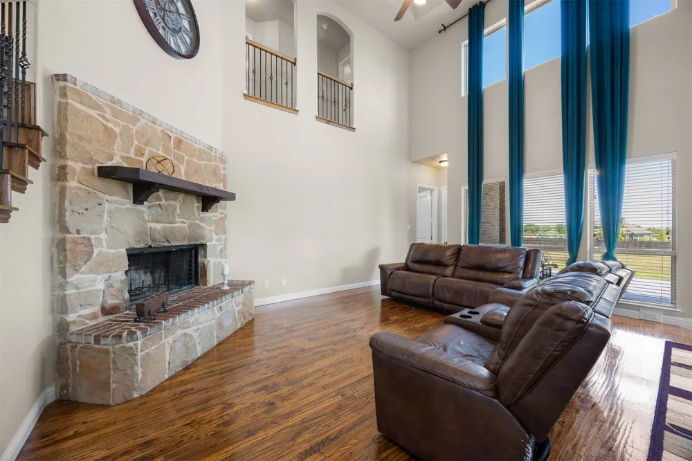8871 Etta Court Waxahachie, TX 75167