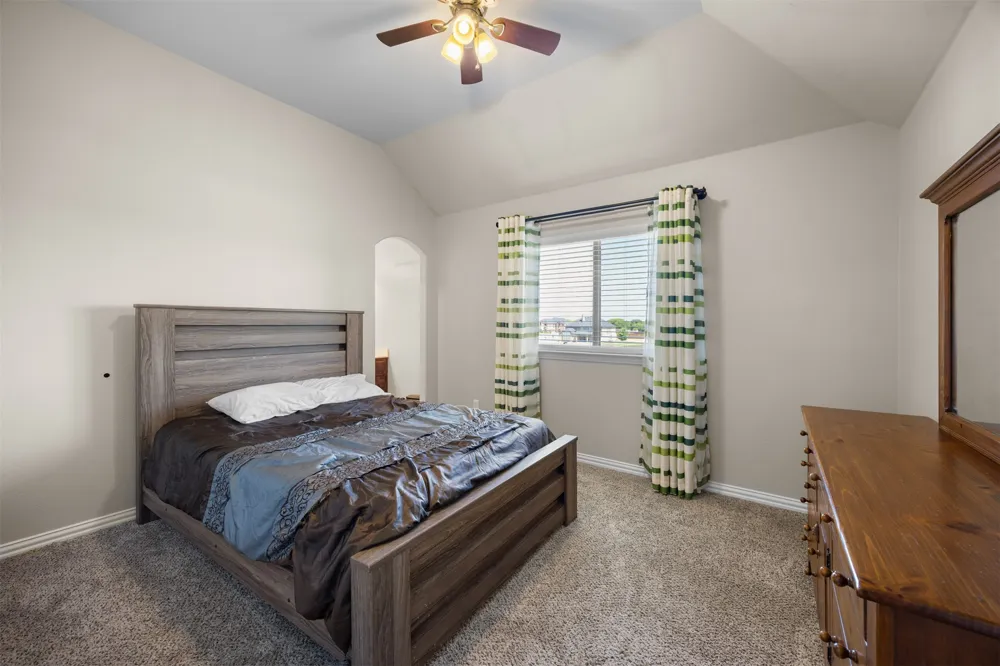 8871 Etta Court Waxahachie, TX 75167