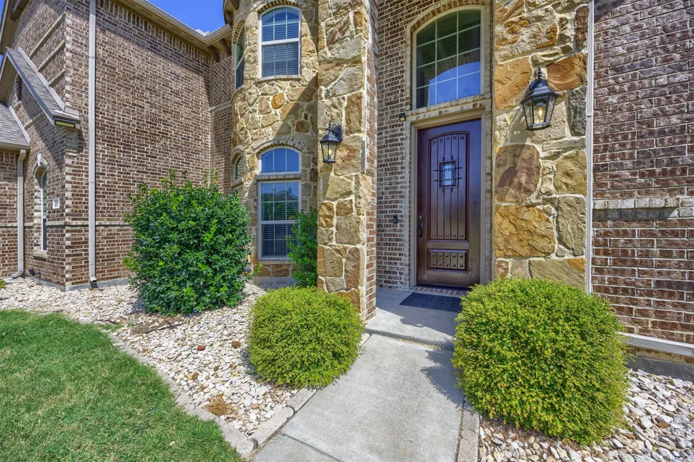 8871 Etta Court Waxahachie, TX 75167