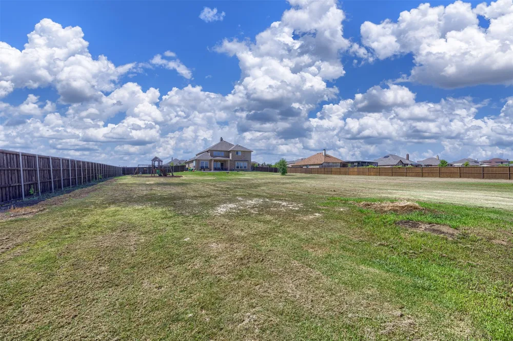 8871 Etta Court Waxahachie, TX 75167